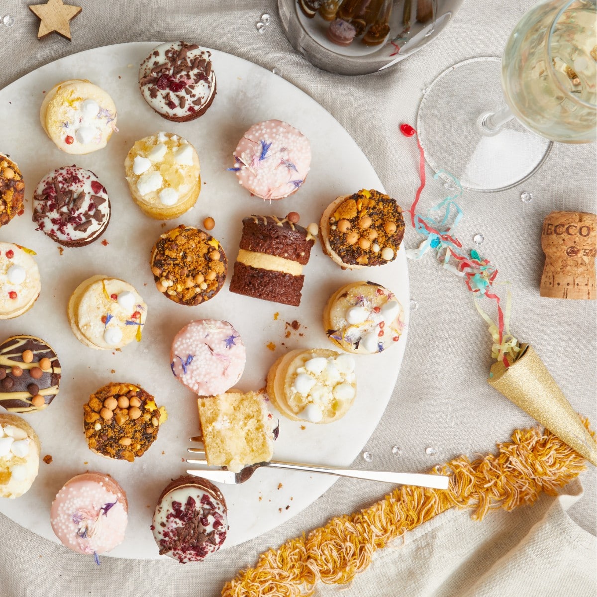 Rose & White Chocolate (Box of 9) - Image 2